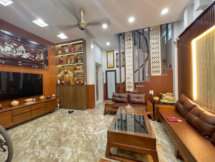 BÁN NHÀ HOÀNG ĐẠO THÀNH- Ô TÔ TẢI ĐỖ CỬA – THANG MÁY – NHÀ ĐẸP FULL NỘI THẤT 35m giá chỉnh 10 tỷ