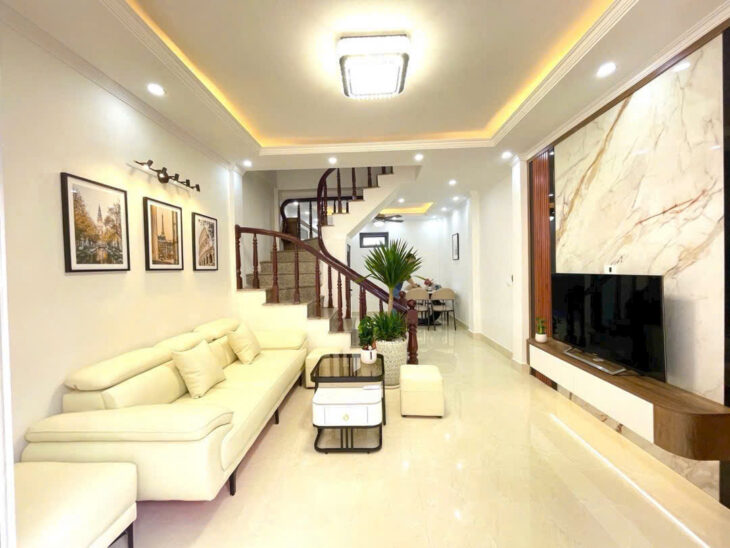 Rẻ nhất Phố Trạm – chỉ 7.4 tỷ sở hữu ngay Nhà đẹp 5 tầng 45m2