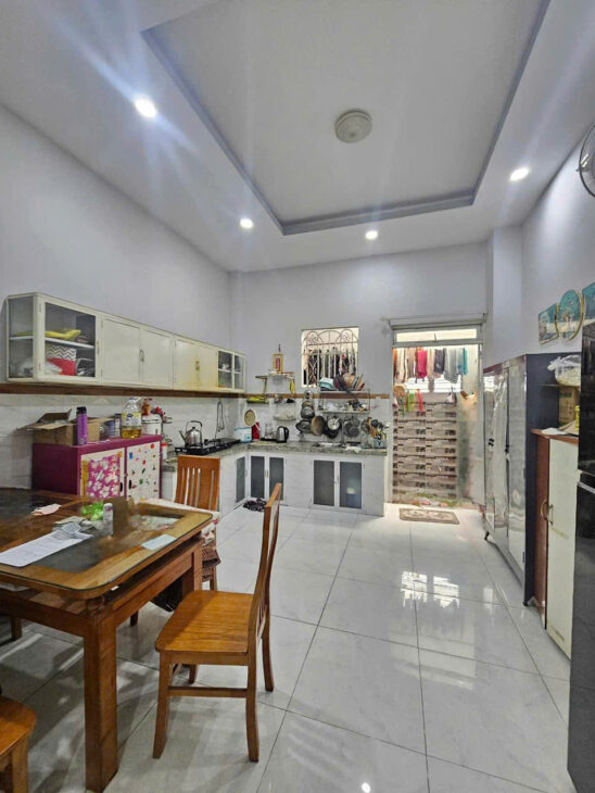 Nhà Đẹp 3 Tầng 4,2 x15m Tân Chánh Hiệp Quận 12 Hẻm Xe Hơi ShR