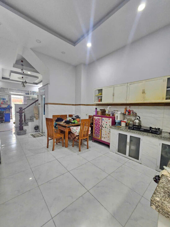 Nhà Đẹp 3 Tầng 4,2 x15m Tân Chánh Hiệp Quận 12 Hẻm Xe Hơi ShR