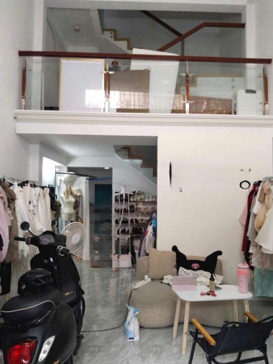 Ngộp bank ra gấp nhà 3 tầng hẻm 7 chỗ tận nhà, 48m2 chỉ 7ty5, Tân Phú