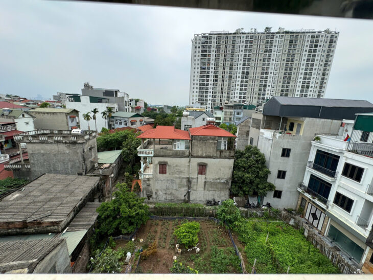 Gia đình tôi cần bán gấp nhà ngõ 201 Phúc Lợi, lô góc, 30m, mặt tiền rộng, 10m ra oto tránh, 4,95 tỷ