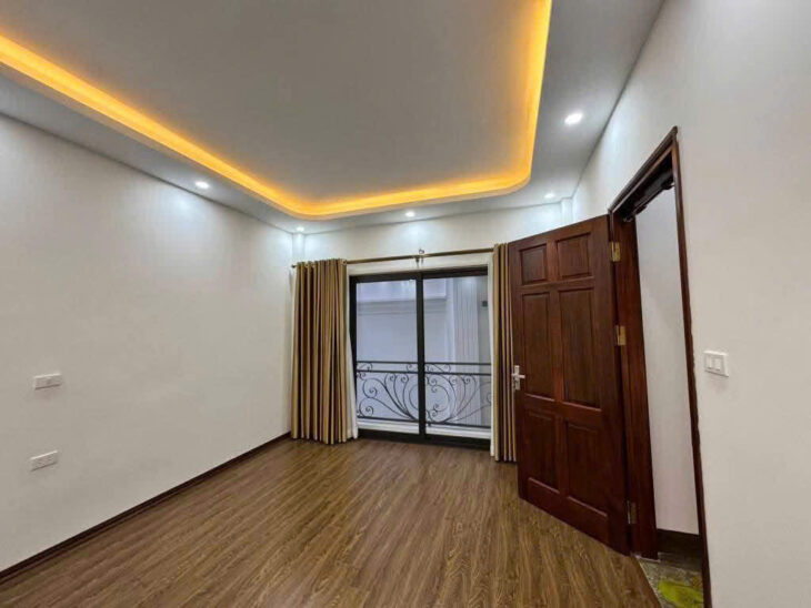 Bán nhà Trần Cung – 40m² x 5 tầng – 1 nhà ra mặt phố – sát ôtô , Giá chỉ 7.55 tỷ