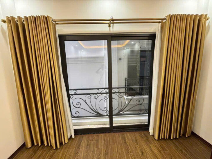 Bán nhà Trần Cung – 40m² x 5 tầng – 1 nhà ra mặt phố – sát ôtô , Giá chỉ 7.55 tỷ