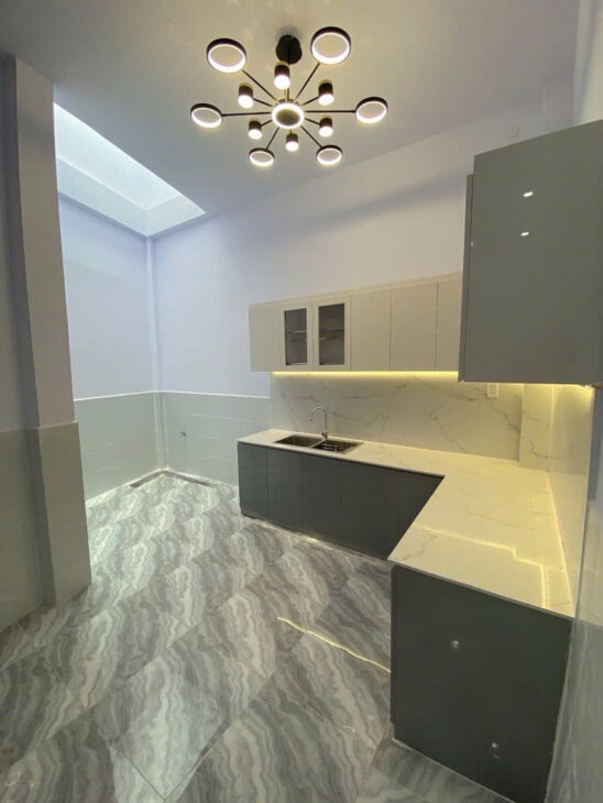 NHÀ SIÊU RẺ – XE HƠI NGỦ TRONG NHÀ – TỈNH LỘ 10 – 3 TẦNG – 112M2 ( 4.5×25M) – NHỈNH 50TR/M2