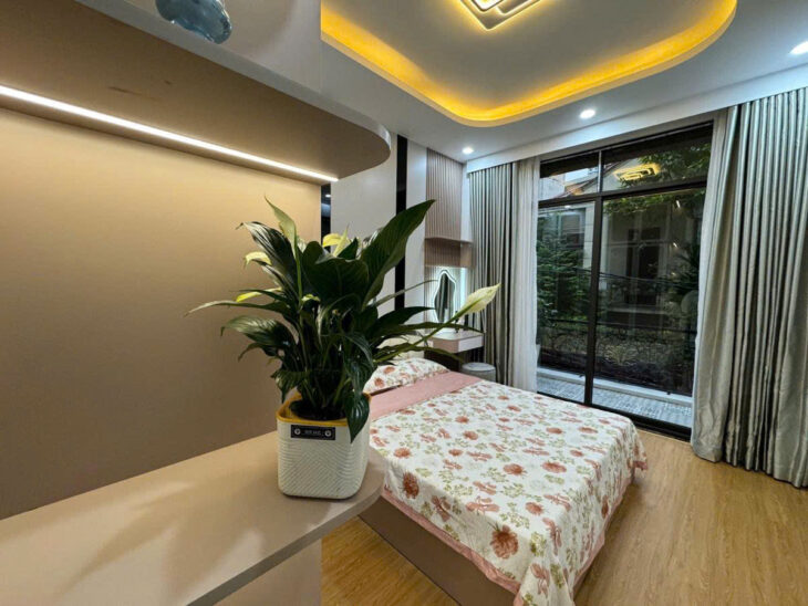 SIÊU PHẨM THÁI THỊNH NHÀ ĐẸP KINH DOANH TỐT40M GIÁ 12 TỶ