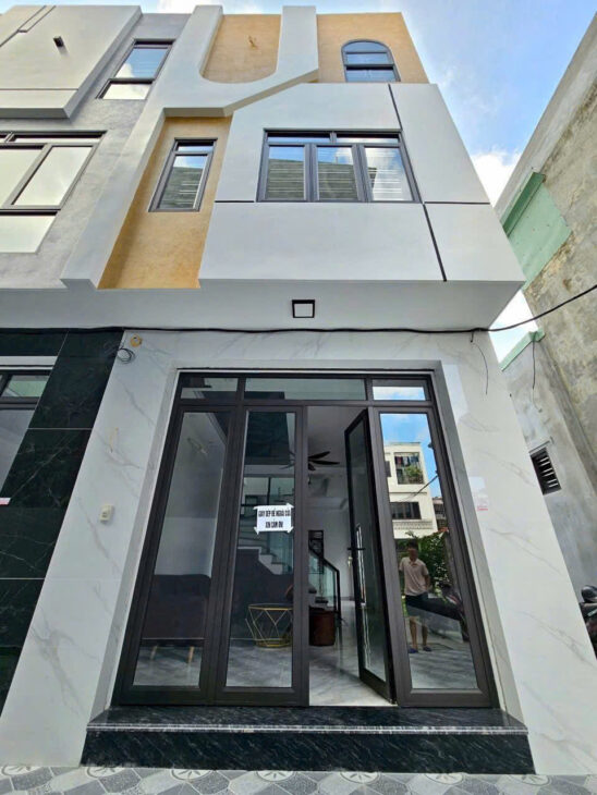 Nhà 3 tầng Mới tinh Khúc Thừa Dụ – Vĩnh Niệm, 42m, giá 3.1 tỉ