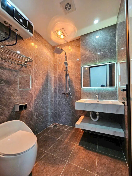 Nhà 3 tầng Mới tinh Khúc Thừa Dụ – Vĩnh Niệm, 42m, giá 3.1 tỉ