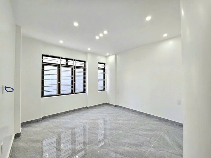 Nhà 3 tầng Mới tinh Khúc Thừa Dụ – Vĩnh Niệm, 42m, giá 3.1 tỉ