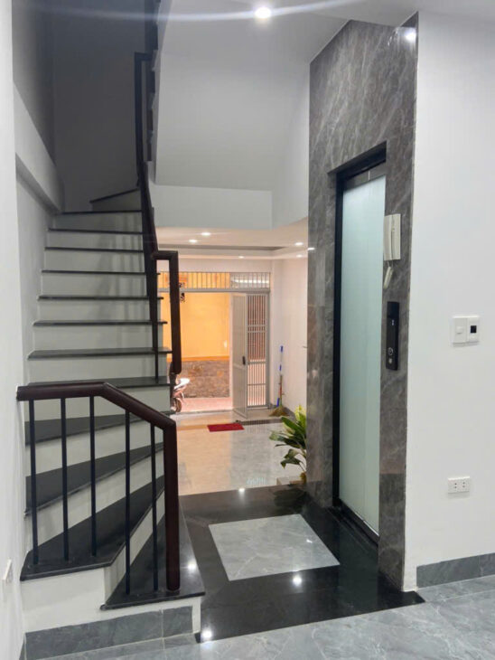 BÁN NHÀ TRẦN CUNG,52M²,5 TẦNG THANG MÁY, LÔ GÓC, NGÕ THÔNG RỘNG, GẦN ÔTÔ– GIÁ 10.45 TỶ,DÂN XÂY Ở