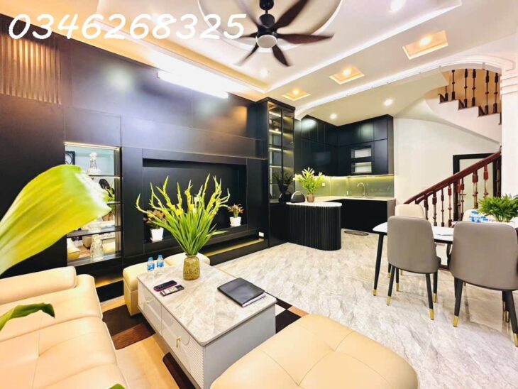 TRUNG TÂM ĐỐNG ĐA – NHÀ ĐẸP GẦN PHỐ – NỘI THẤT XỊN – 40M2 NHỈNH 8 TỶ