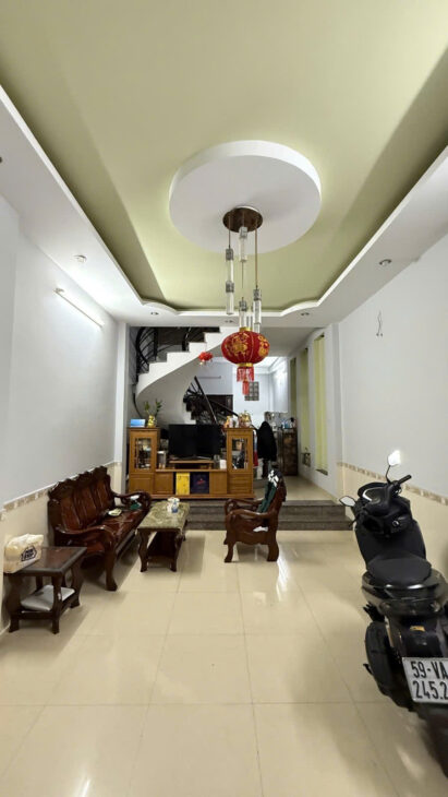 GIÁP TÂN BÌNH – DT: ( 4 X 18 ) – 3 TẦNG – 4PN – HẺM XE HƠI – HOÀN CÔNG ĐẦY ĐỦ – CHỈ 6,3 TỶ.