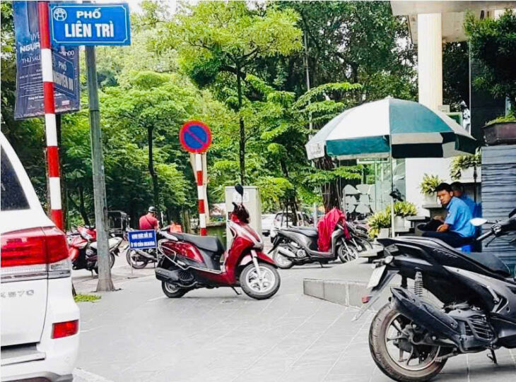 Cho thuê tòa nhà văn phòng 5 tầng phố Minh Khai,Mặt tiền 7m ,DT80m²,Thang máy