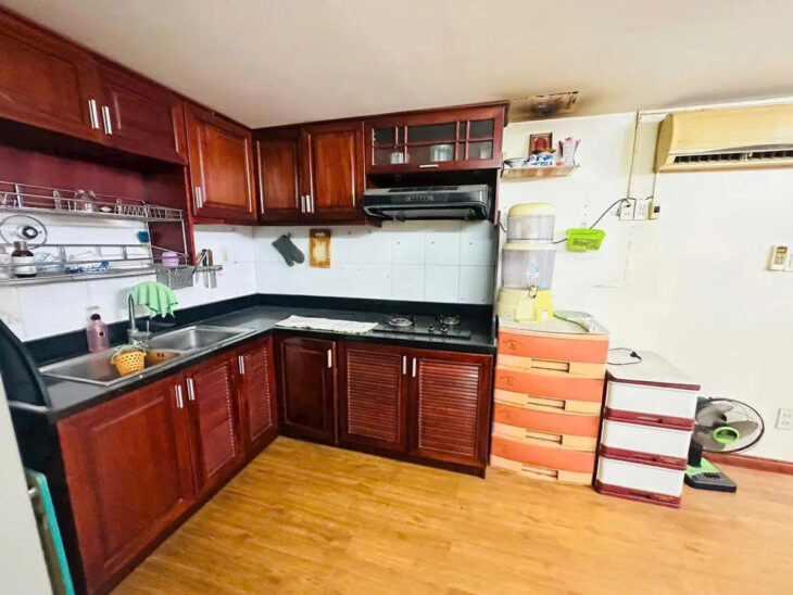 Bán nhà MTKD Nguyễn Thái Bình P4 Tân Bình, DTSD 44m2, 3 tầng, chỉ 6.2 tỷ TL