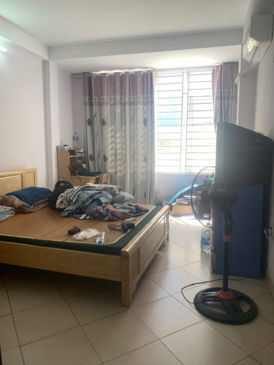 BÁN NHÀ 30m 5 TẦNG – NGÕ NÔNG – GẦN CHỢ BỒ ĐỀ, LONG BIÊN Giá 7ty oto KD