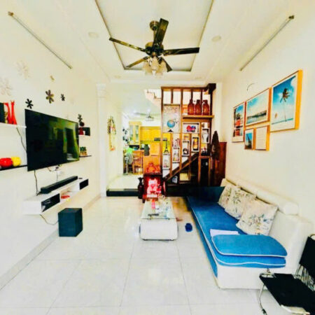 Bán nhà khu đồng bộ Quang Trung, nở hậu tài lộc, gần 40m², 3 phòng ngủ, chỉ hơn 5 tỷ