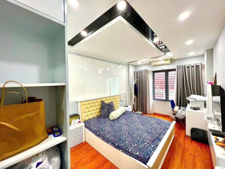 DUY NHẤT 1 CĂN PHỐ THÁI HÀ Ở NGAY CHỦ THIỆN CHÍ BÁN 40M, 5T, GIÁ 8.6 TỶ.