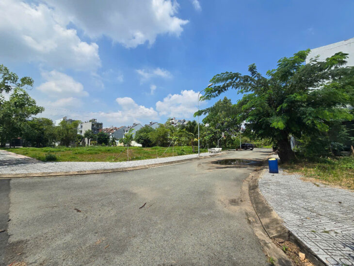 Bán đất thổ cư 2045m² đường D5, Phước Long B, Q.9, 52 tỷ, sổ đỏ