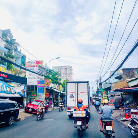 Bán nhà nở hậu 6m, 4 phòng ngủ, sân để ô tô, hẻm xe tải Phạm Văn Chiêu, giá chỉ hơn 7 tỷ