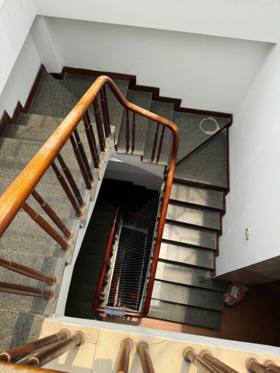 BÁN NHÀ LÁNG HẠ Ô TÔ VÀO NHÀ – KINH DOANH – NGÕ THÔNG – DÂN TRÍ CAO 39M NHỈNH 19 TỶ
