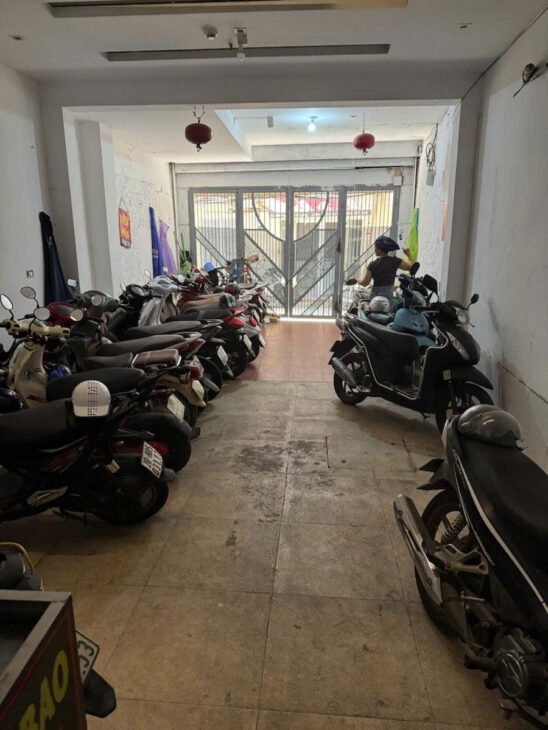 BÁN NHÀ LÁNG HẠ Ô TÔ VÀO NHÀ – KINH DOANH – NGÕ THÔNG – DÂN TRÍ CAO 39M NHỈNH 19 TỶ
