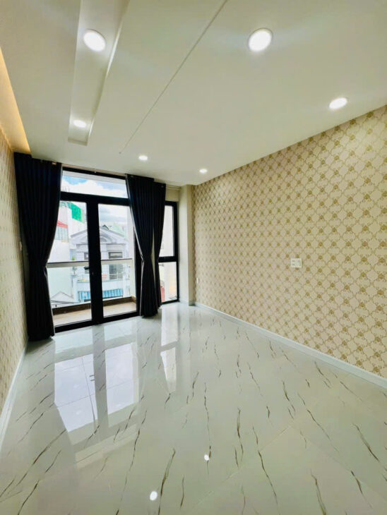 Bán nhà mặt tiền Nguyễn Duy Cung, Gò Vấp – 5 tầng – tiện ở và làm văn phòng – chỉ 8 tỷ nhỉnh