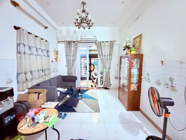 NHÀ SÁT BÌNH THẠNH-HẠ 300 TRIỆU- HXH- NHÀ MỚI Ở NGAY