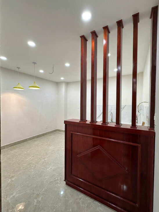 CHO THUÊ NHÀ NGUYÊN CĂN PHAN ĐÌNH PHÙNG P2 ĐÀ LẠT – 5 TẦNG, 8PN, THANG MÁY, MẶT BẰNG KD