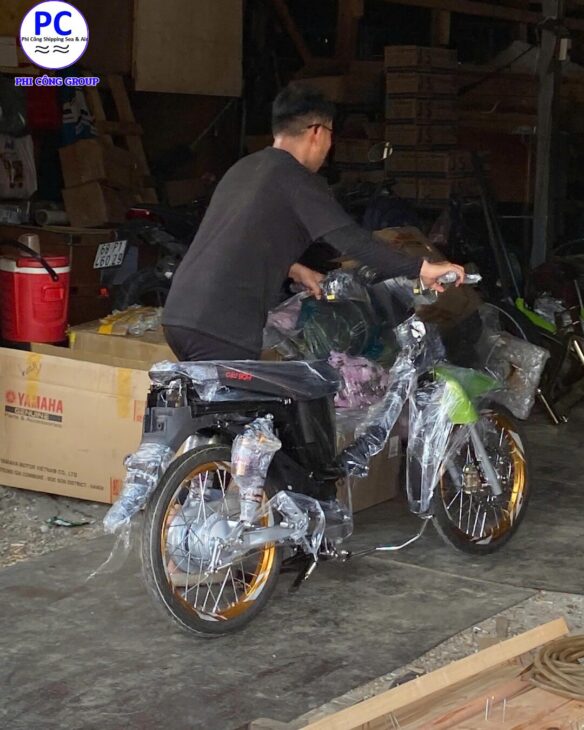 Gom hàng cá nhân gửi đi nước ngoài bằng đường biển