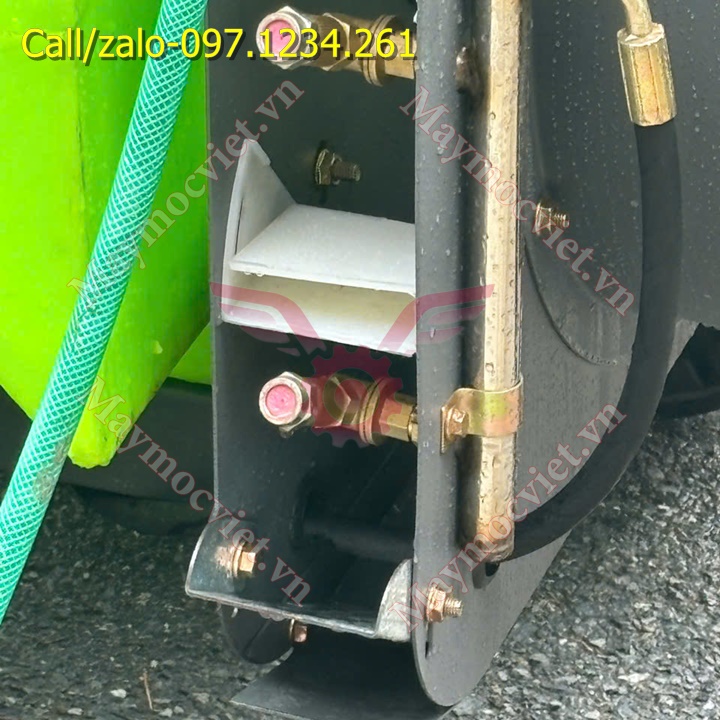 Xe phun thuốc di động ngồi lái 12Hp Turbo PT300 giá rẻ