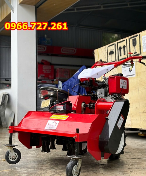 Máy cắt cỏ trục băm Kawasaki TBD800 – Giải pháp dọn cỏ chuyên nghiệp cho mọi địa hình