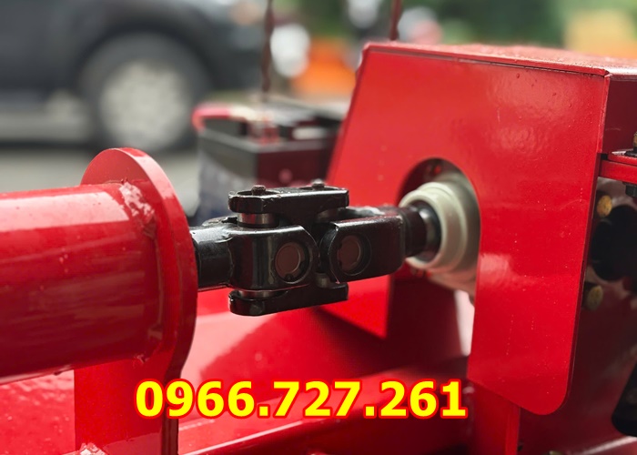 Máy cắt cỏ trục băm Kawasaki TBD800 – Giải pháp dọn cỏ chuyên nghiệp cho mọi địa hình