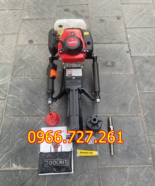 Máy đóng cọc cầm tay 4 thì Kawasaki KW680 – Chạy xăng, mạnh mẽ, dễ thao tác