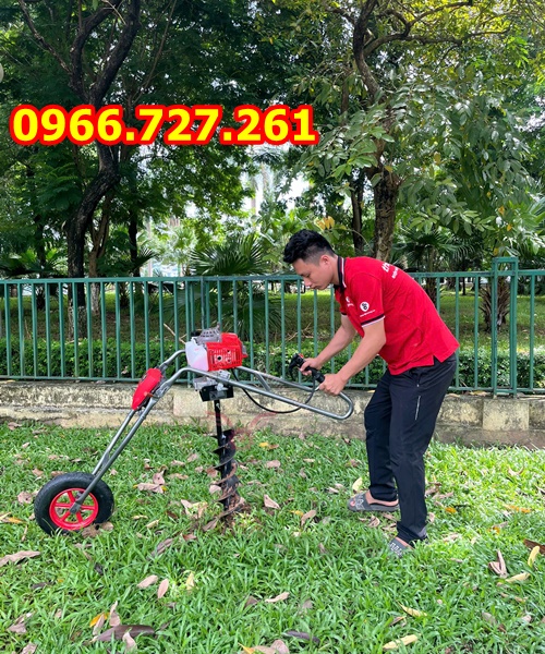 Máy khoan đào hố đất trồng cây có bánh xe đẩy tay động cơ 2 thì