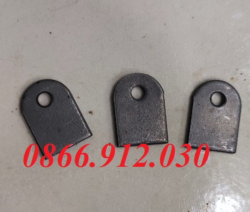 Ứng dụng của bas sắt gia cố mặt bàn trong sản xuất mặt bàn gỗ khung sắt