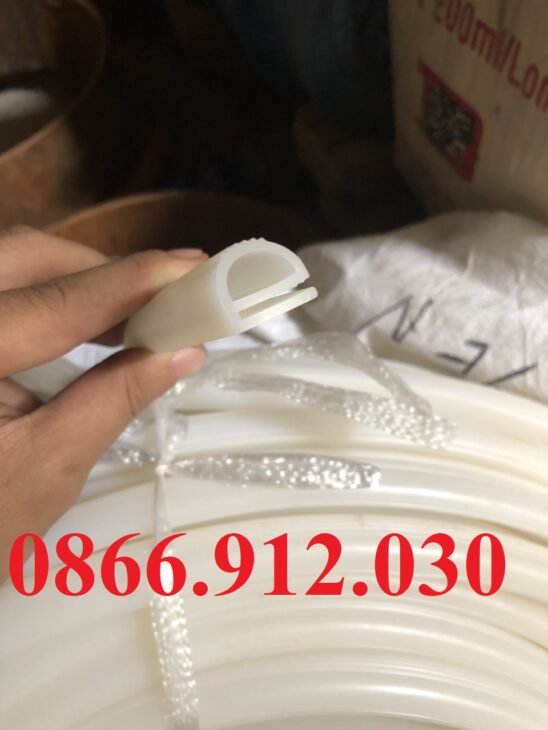 Công dụng và vai trò của gioăng tủ cơm trong nhà bếp công nghiệp