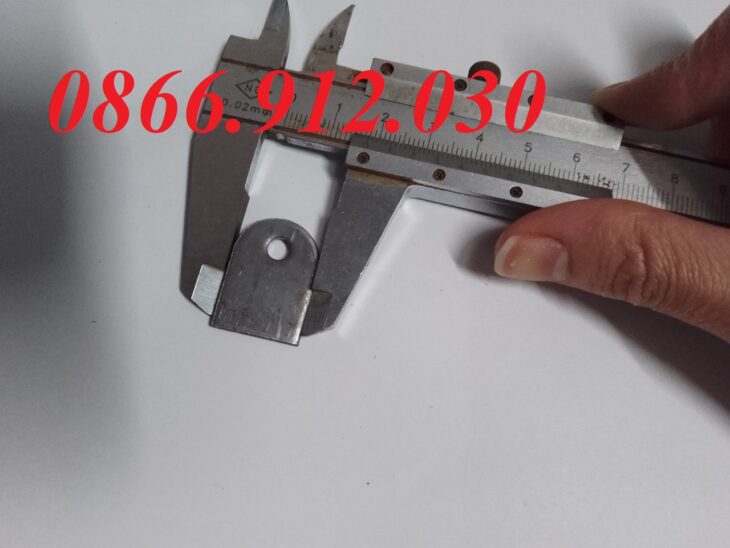 Công dụng của pát sắt liên kết khung bàn và mặt bàn