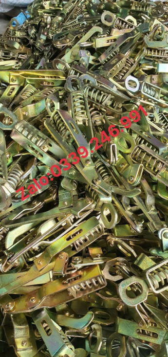 Xưởng sản xuất Khóa tôm thùng xe tải tại Hà Nội