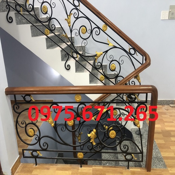 Cầu thang sắt nghệ thuật điểm nhấn cho không gian sống