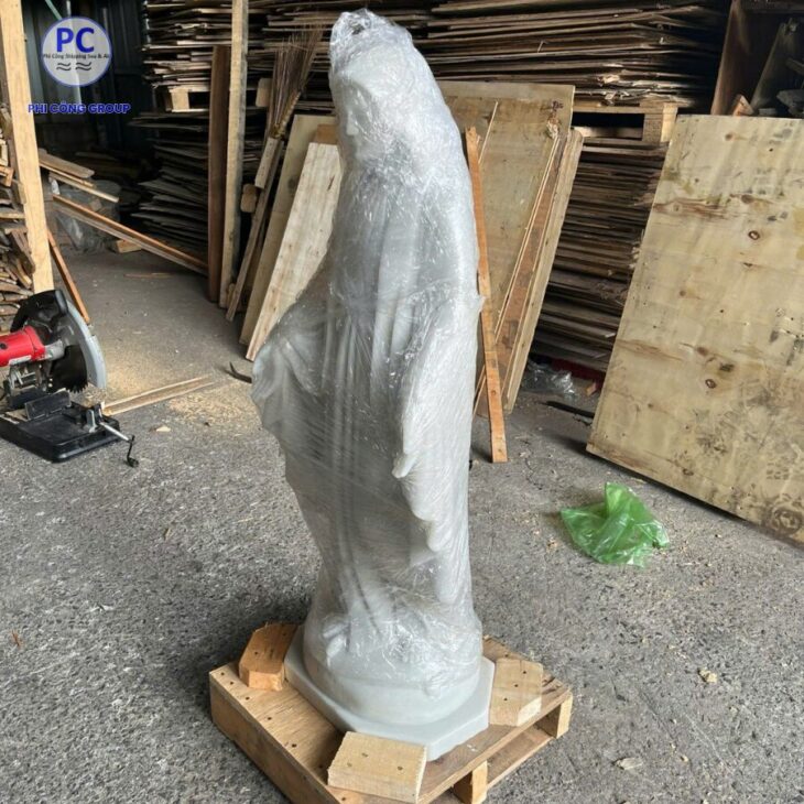 GỬI TƯỢNG ĐÁ VN QUA MỸ