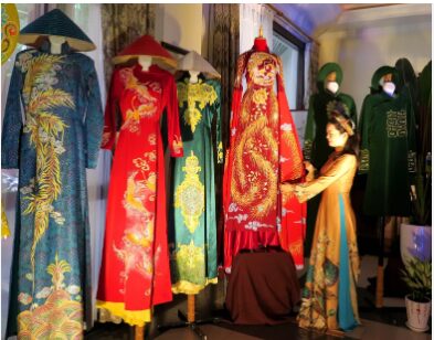 GỬI ÁO DÀI ĐI NƯỚC NGOÀI – GIỮ TRỌN NÉT VIỆT