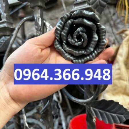Bông hồng sắt rèn thủ công cho sản phẩm hoa sắt mỹ thuật Bông hồng sắt rèn thủ công cho sản phẩm hoa sắt mỹ thuật