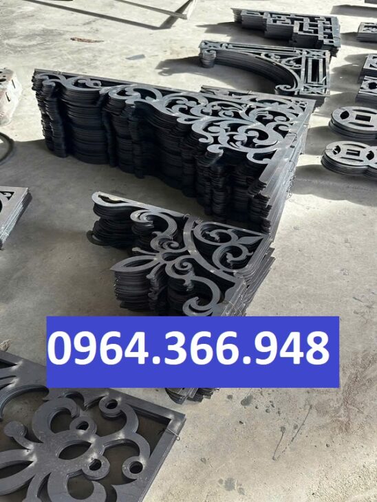 Góc hoa CNC – Điểm nhấn đắt giá cho mái kính nghệ thuật